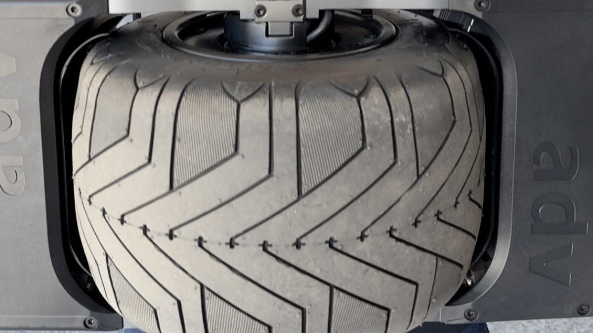 2023 Floatwheel ADV Pro tire detail