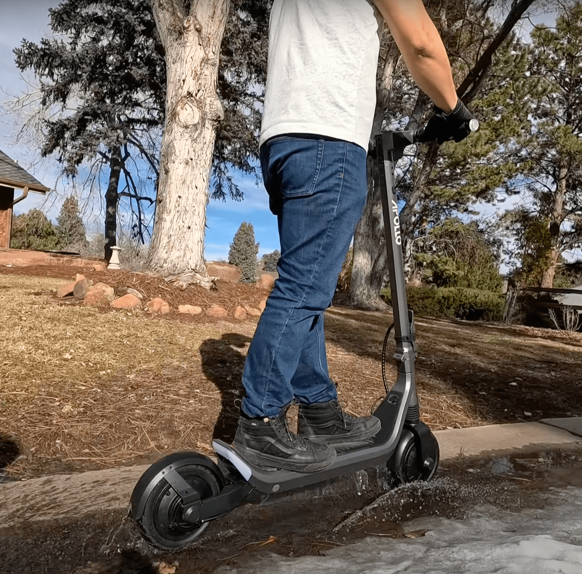 apollo-go-electric-scooter-review-1