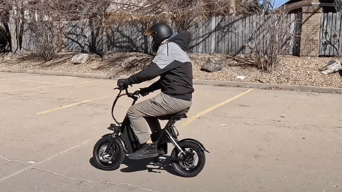 2024 EMOVE RoadRunner SE Electric Scooter