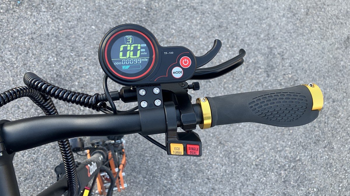 2023 Zondoo ZO01 Plus throttle control