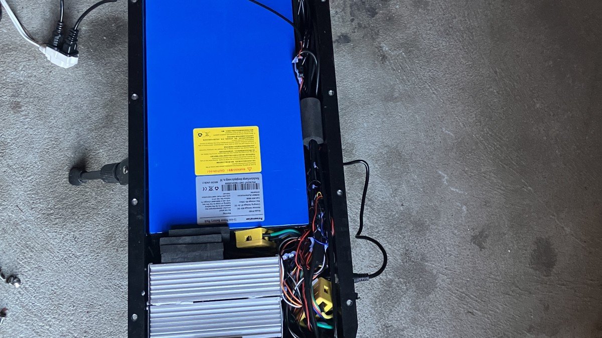 2023 Zondoo ZO01 Plus internal battery pack