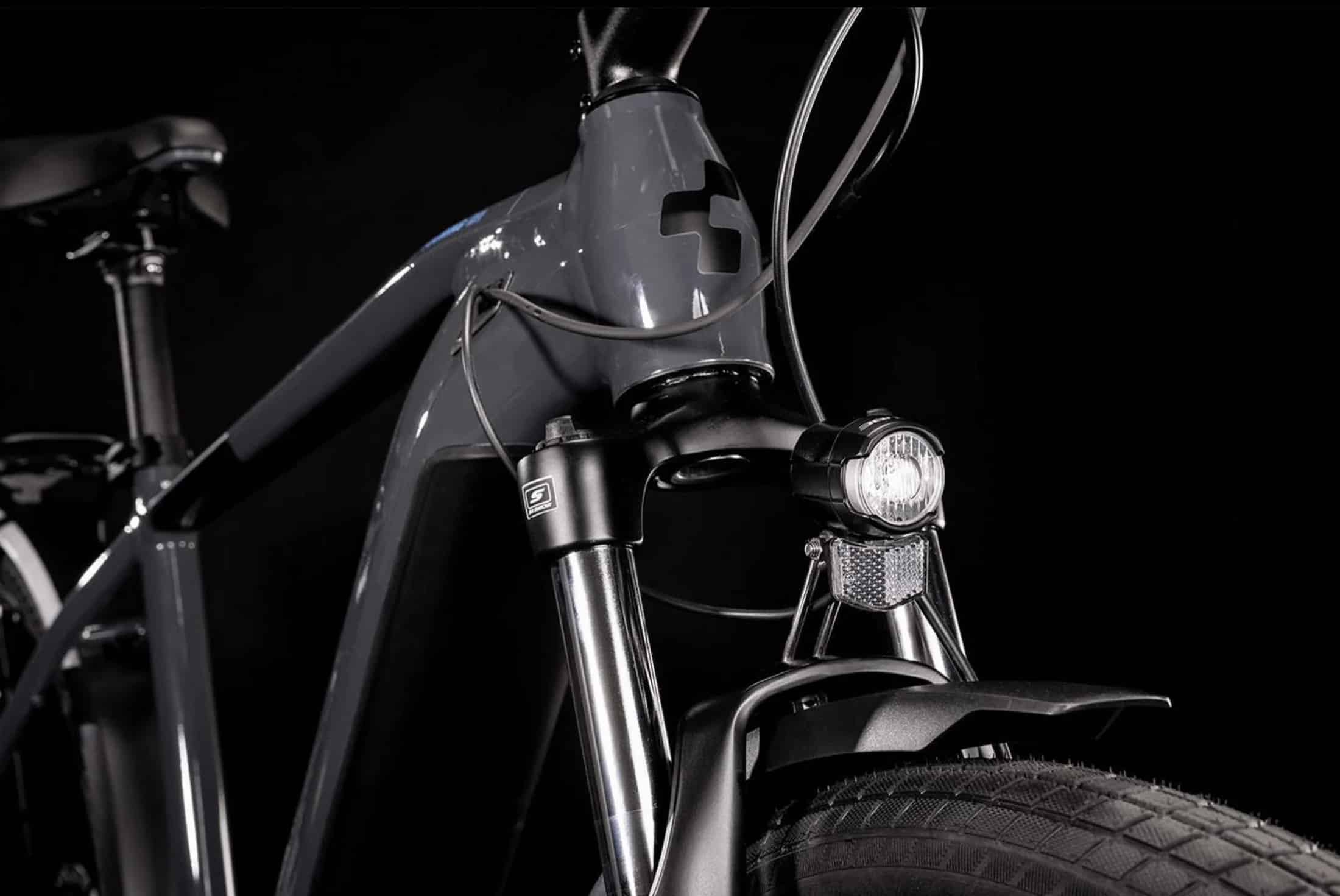 cube-touring-hybrid-3