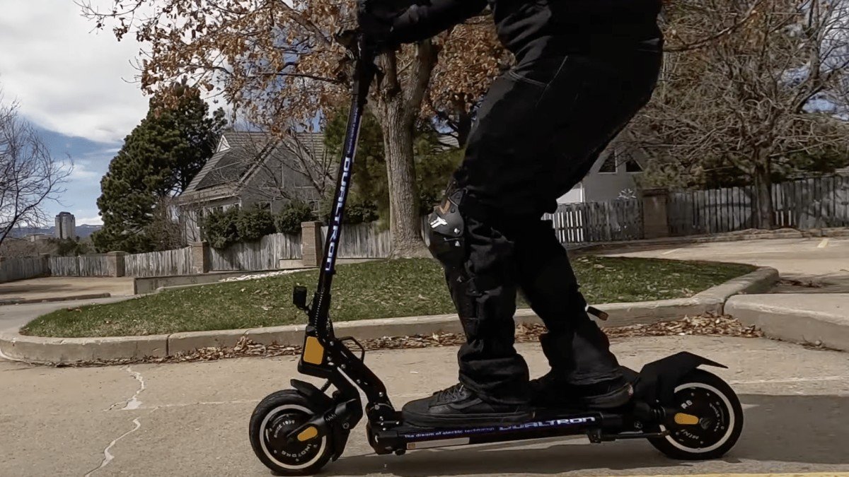 2024 Dualtron Mini Special Long Body stance profile
