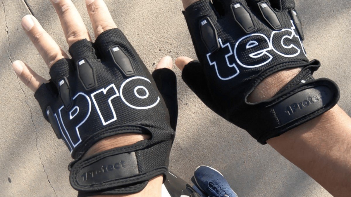 2023 1Protect Glove Riding Gear