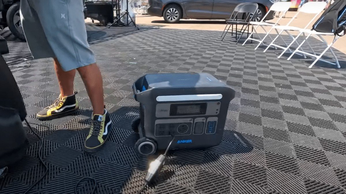 2023 Anker Solix F2000 is-it-feasible-to-power-an-entire-electric-convention-with-portable-power-stations-anker-solix-f2000-1