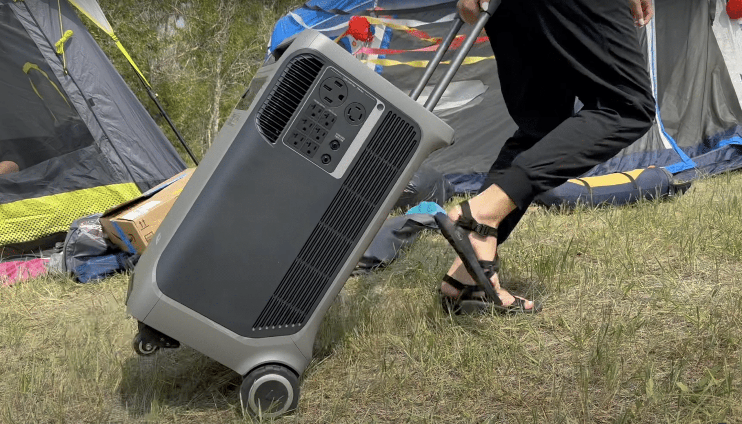 solar-vs-gas-generators-3