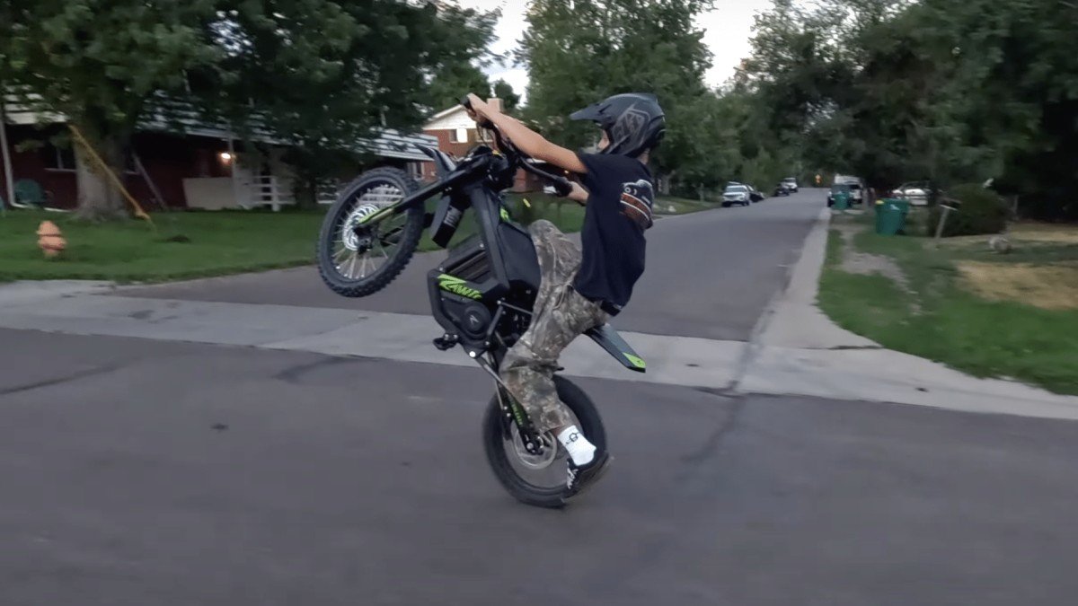 2024 Rawrr Mantis X rear wheelie action