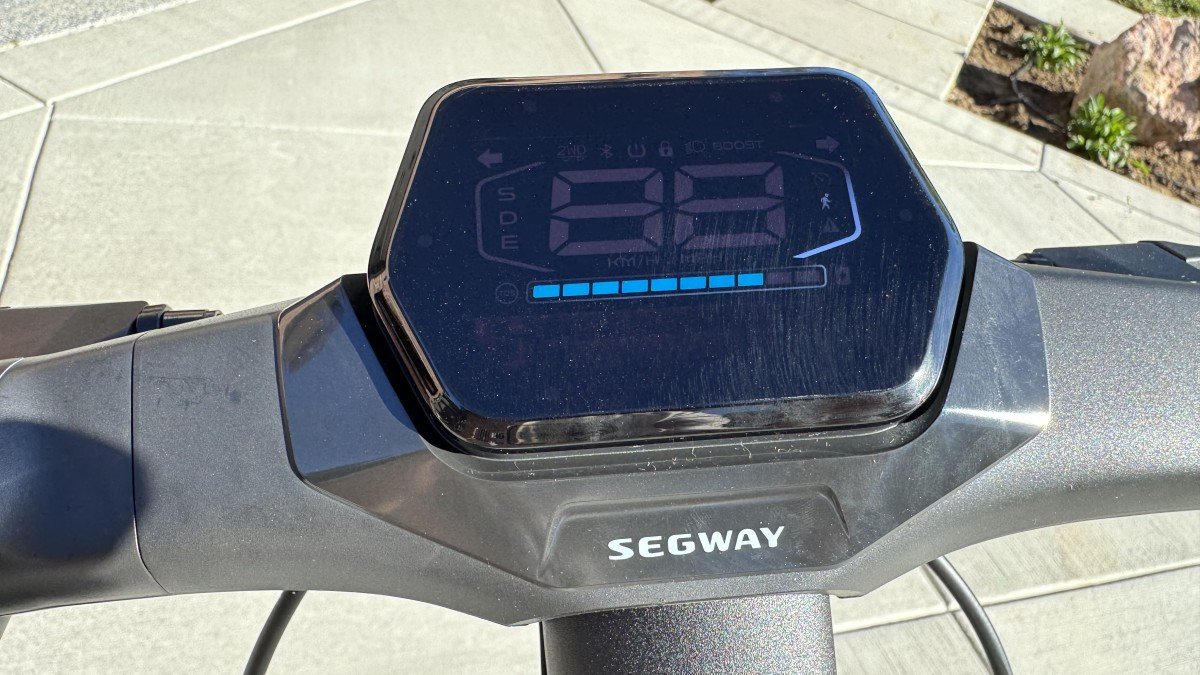 2024 Segway ZT3 Pro digital dash display