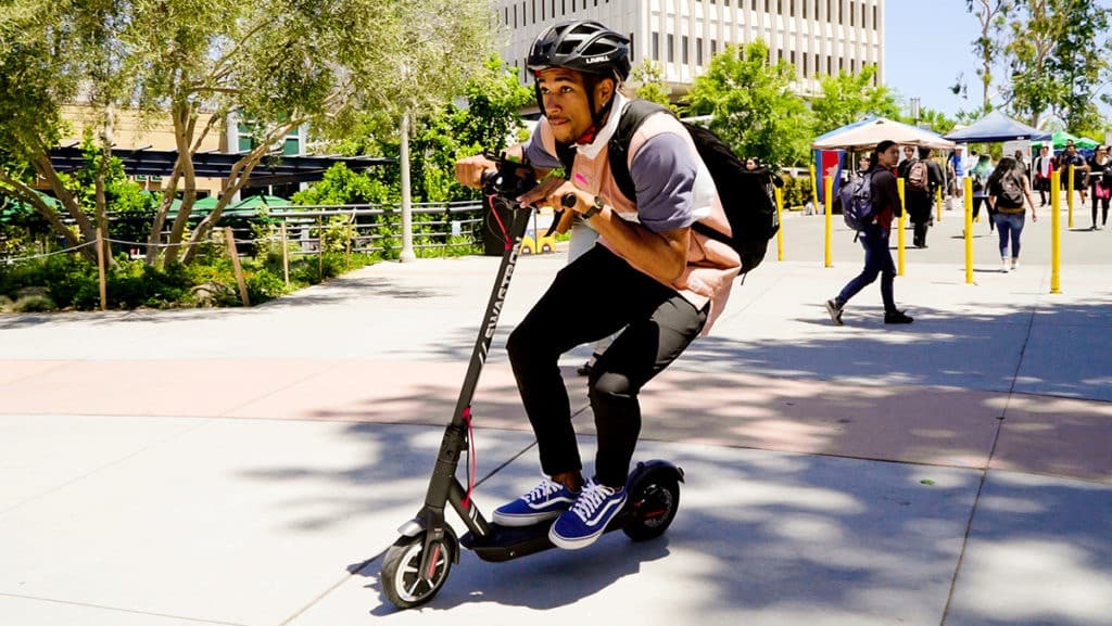 best-electric-scooter-accessories-for-college-students-1