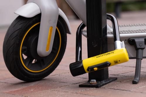 best-electric-scooter-accessories-for-college-students-3