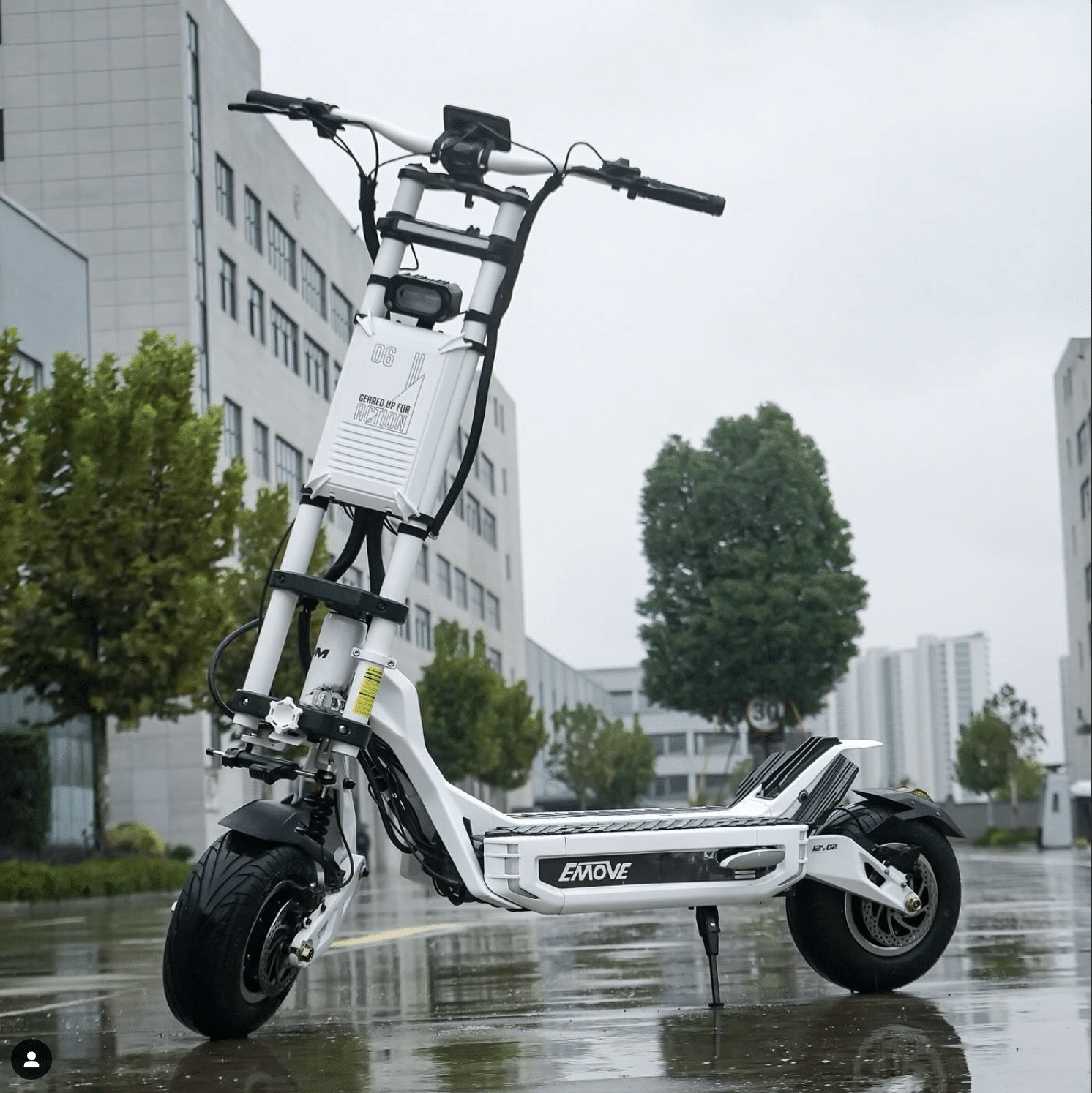 emove-daytona-voro-motors-new-hyperscooter-4