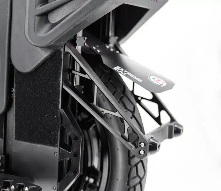 extreme-bull-griffin-a-veteran-lynx-copy-or-something-new-4