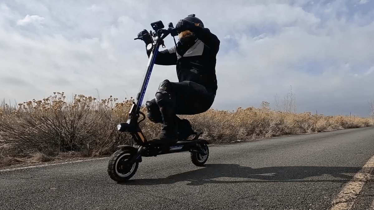 2025 Dualtron Victor Limited Rider Side Profile