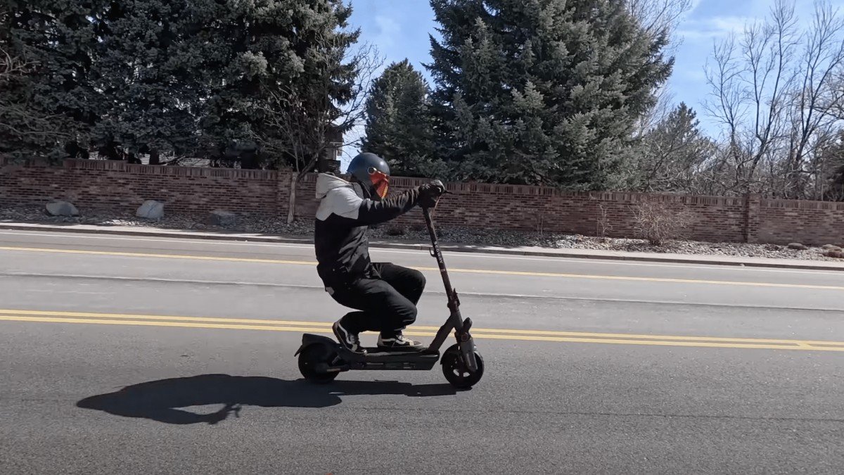 2025 Segway Max G3 riding profile