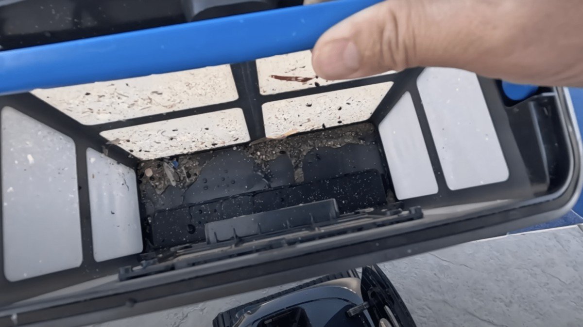 2024 Beatbot AquaSense 2 debris filter tray removal