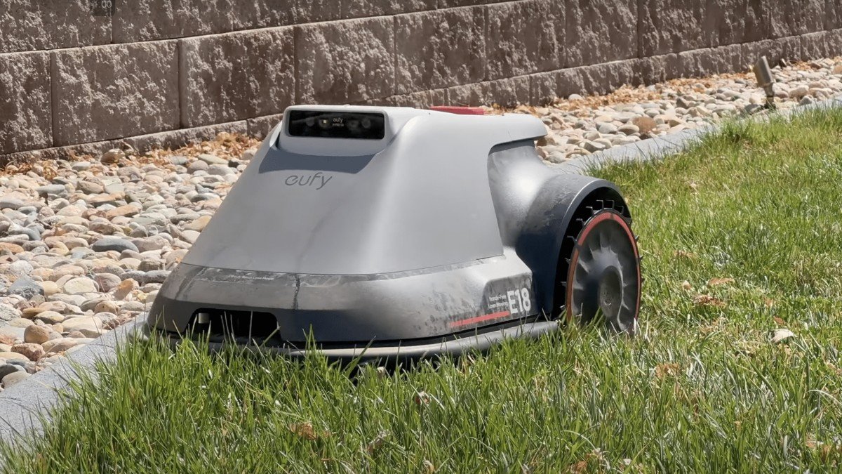 2024 EUFY E18 eufy-e18-robot-mower-review-1