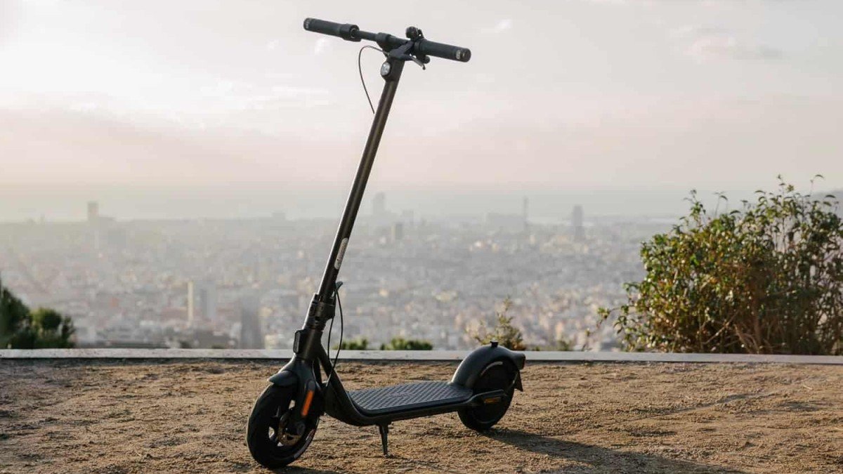 2023 Segway F2 Pro Electric Scooter