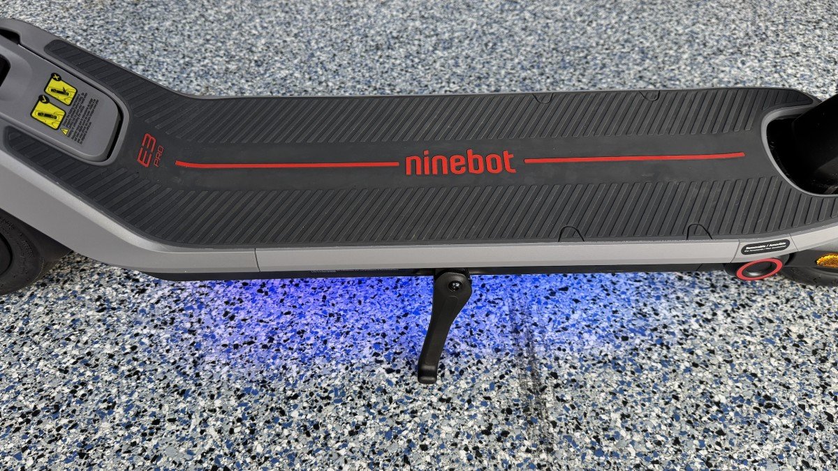 2025 Segway E3 Pro deck lighting alt