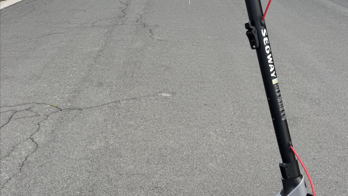 2025 Segway E3 Pro riding profile