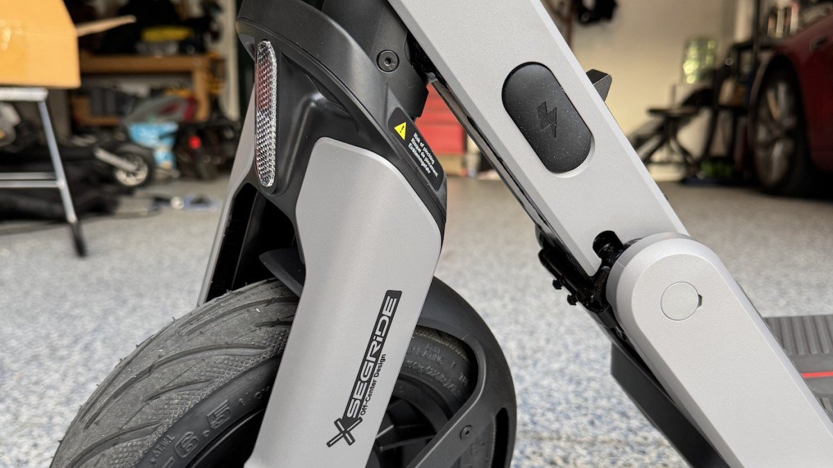 2025 Segway E3 Pro front suspension profile