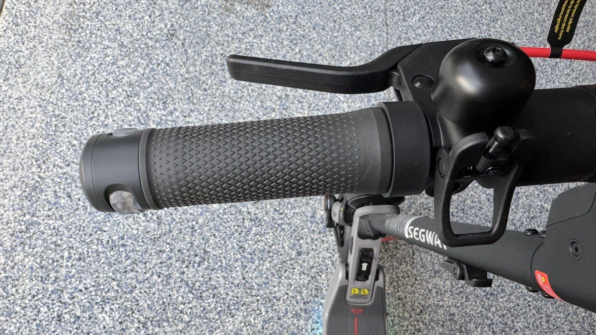2025 Segway E3 Pro brake lever detail