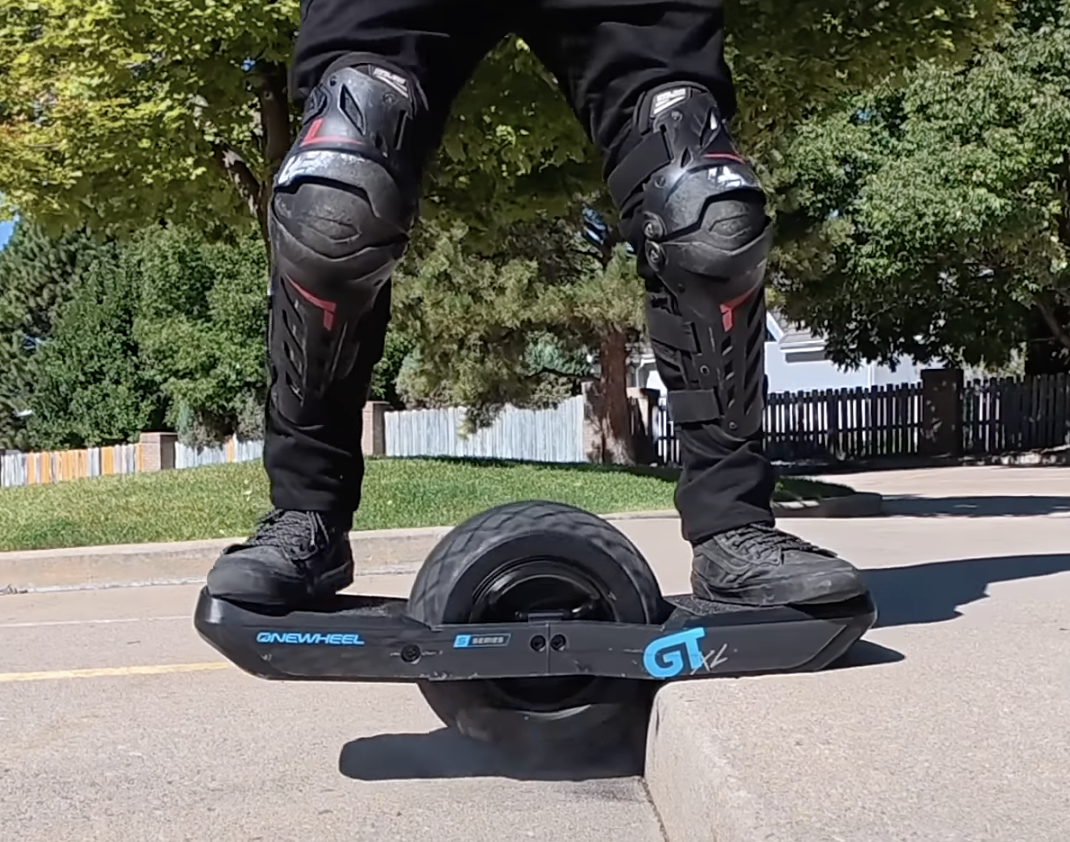 onewheel-gt-s-series-rally-xl-review-the-most-powerful-onewheel-yet-6