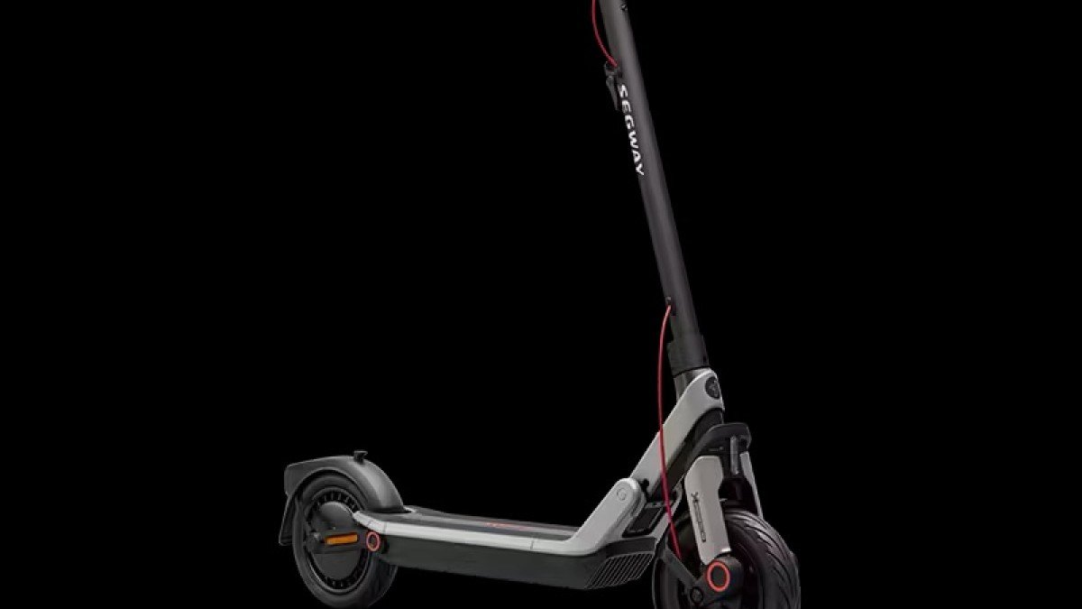 2025 Segway E3 Pro angled front profile