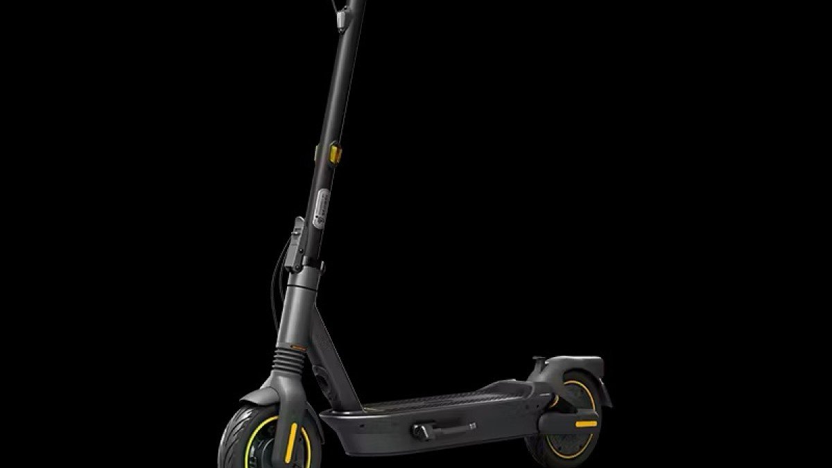 2023 Segway Max G2 front profile