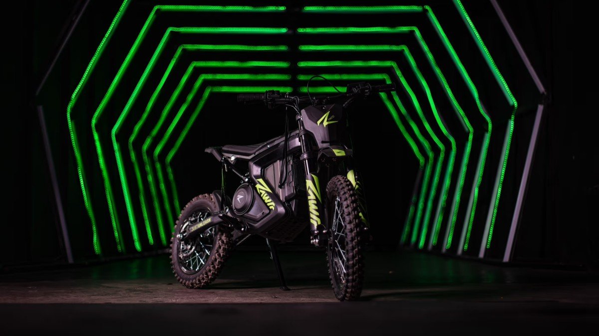 2024 Rawrr Mantis Mini aesthetic side shot