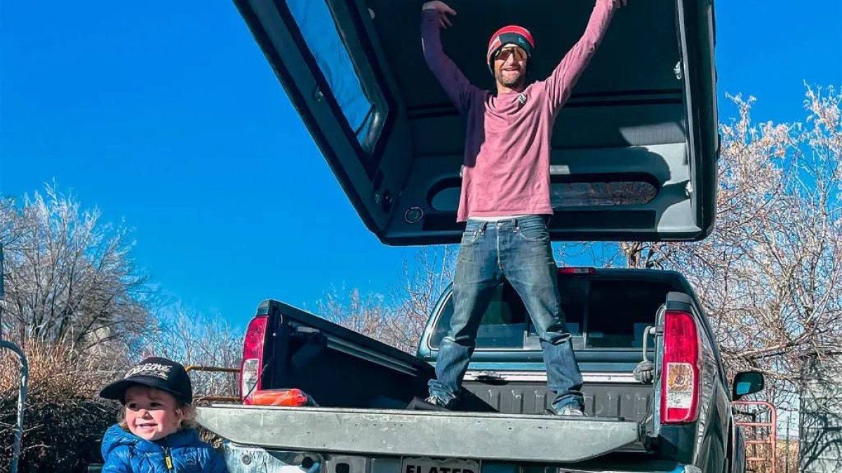 2022 Rivian R1T truck bed top lift