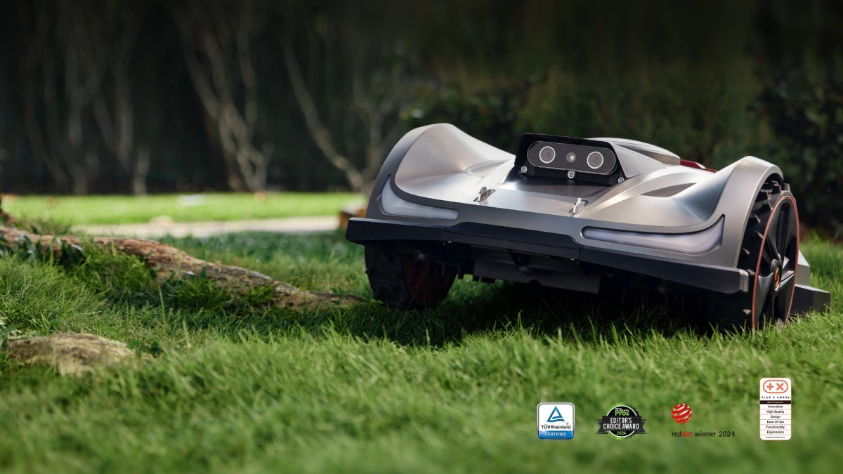 2025 Sunseeker Elite X7 Plus low profile grass view