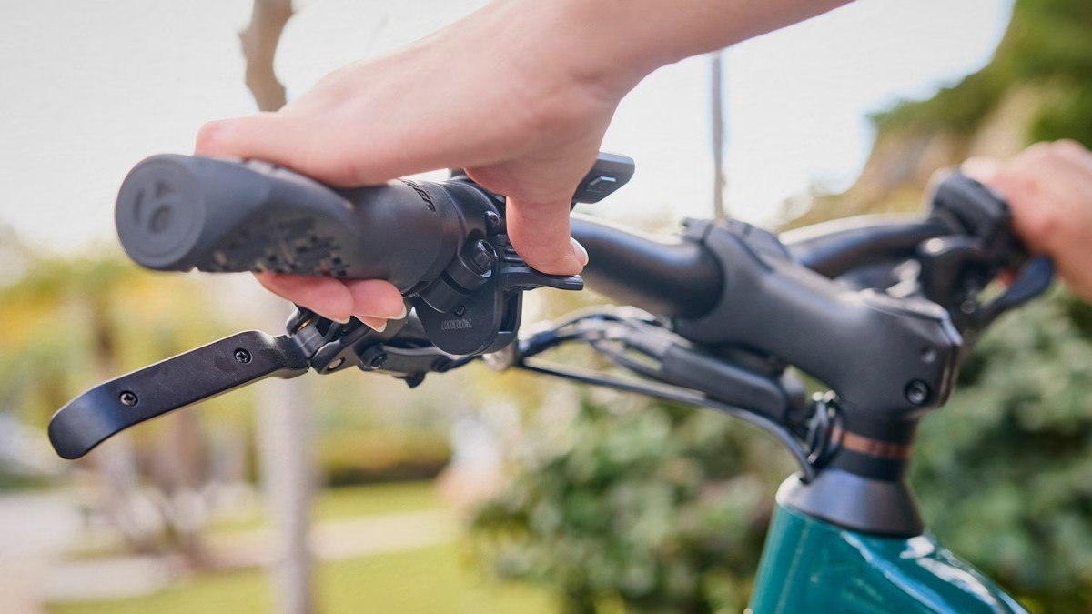 2024 Trek FX+1 Throttle Button