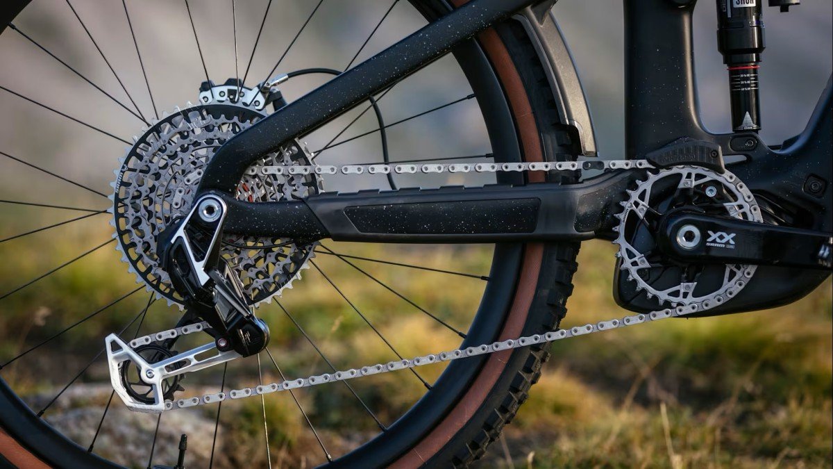 2024 Trek Rail + (9.9 XO) wireless transmission detail