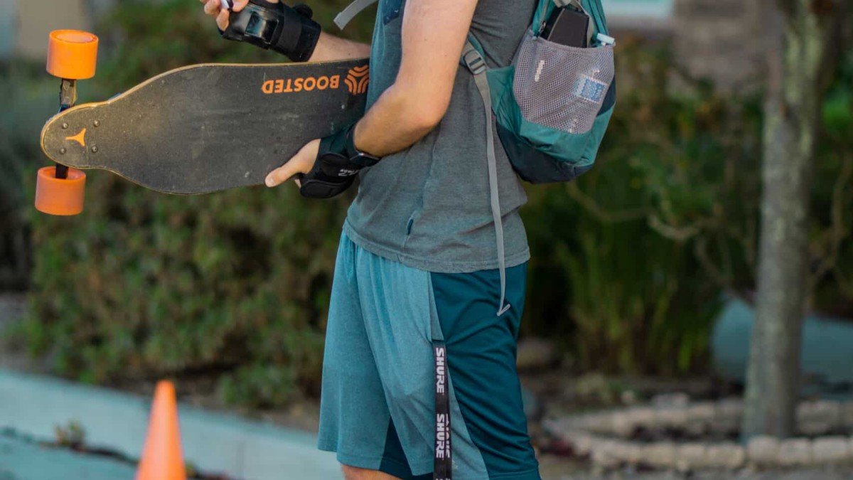 Onewheel VS Electric Skateboard: Which Should You Get?