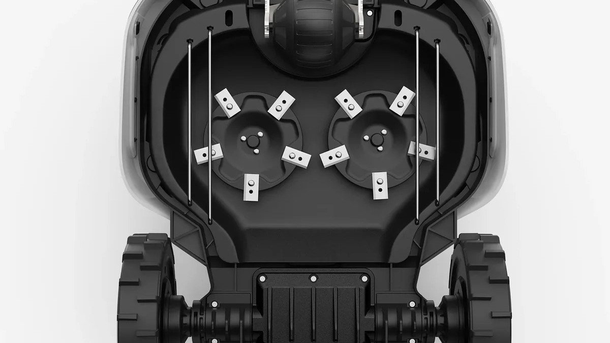 2024 Mammotion YUKA top down black