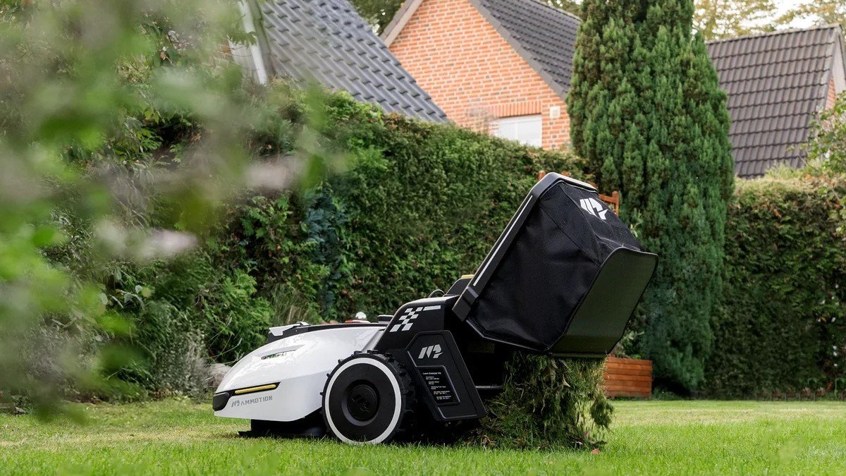 2024 Mammotion YUKA self empty