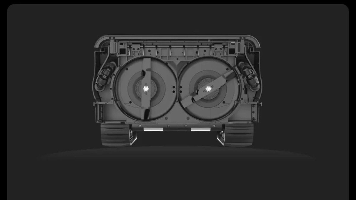 2024 Lymow One underside blade detail