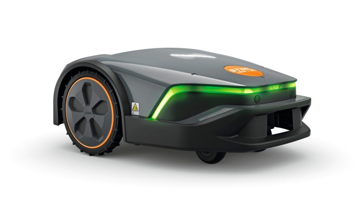 2023 STIHL iMOW 7 EVO Robotic Lawnmower