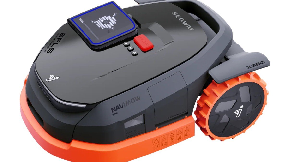 2025 Segway Navimow X390 angled side