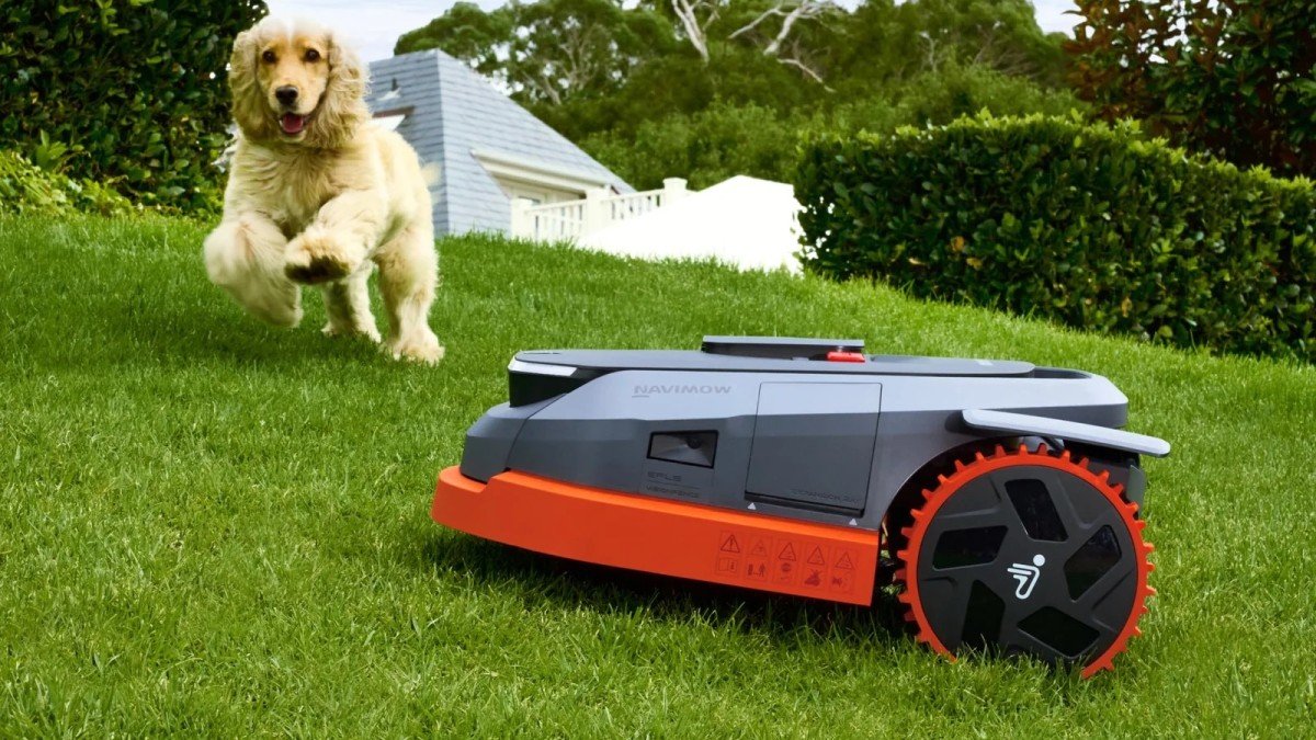 2025 Segway Navimow X390 animal friendly