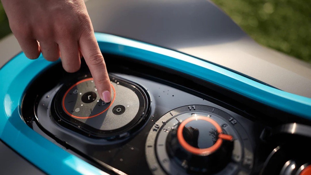 2025 Gardena SILENO flex controls