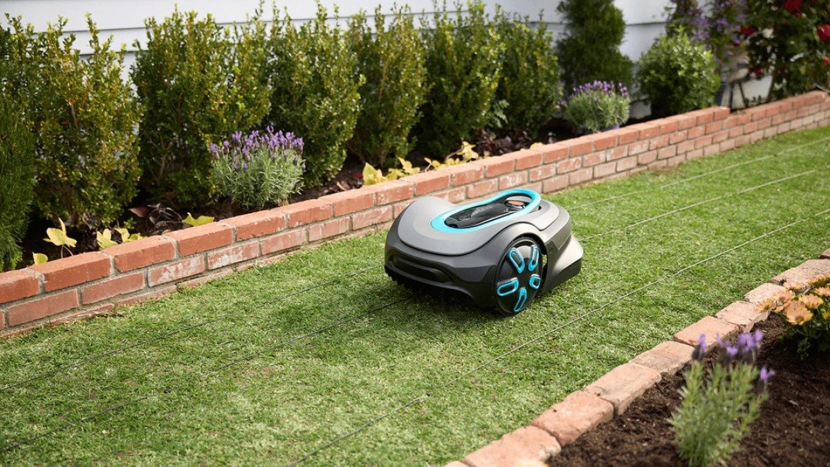 2025 Gardena SILENO flex Robotic Lawnmower