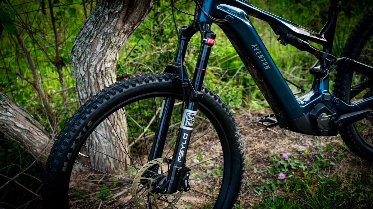 2026 Aventon Current ADV front fork suspension.jpg