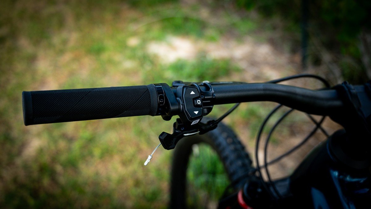 2026 Aventon Current ADV  key pad.jpg