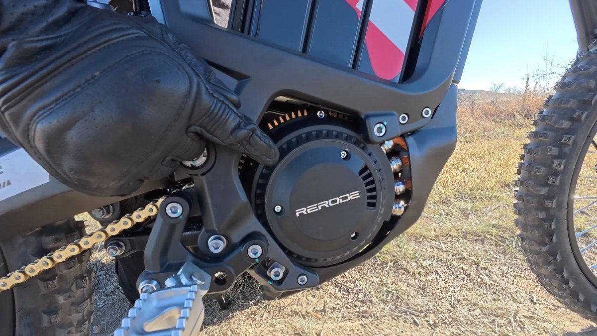 2024 Cyberbike Charger R1 sine wave controller.png