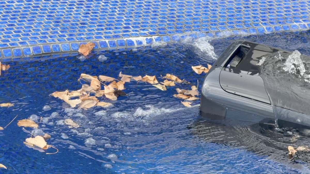 2026 Beatbot Sora 70 surface clean.png