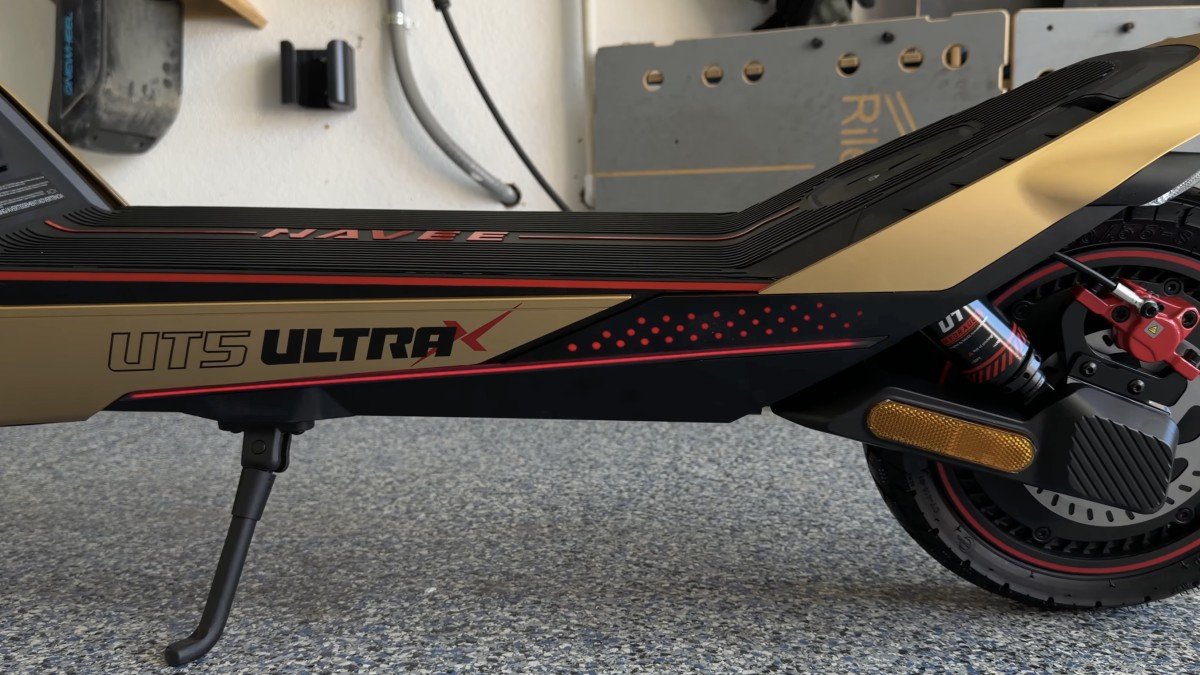 2026 NAVEE UT5 Ultra X deck lighting.png 2026 NAVEE UT5 Ultra X deck lighting.png