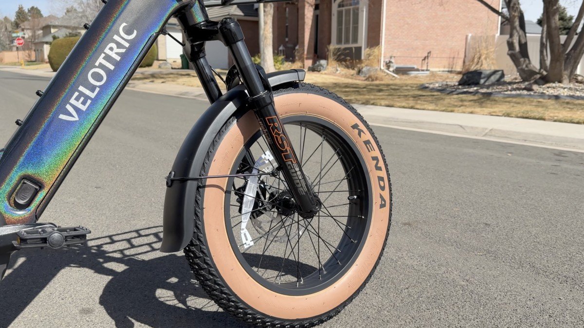 2026 Velotric GoMad front wheel.png 2026 Velotric GoMad front wheel.png