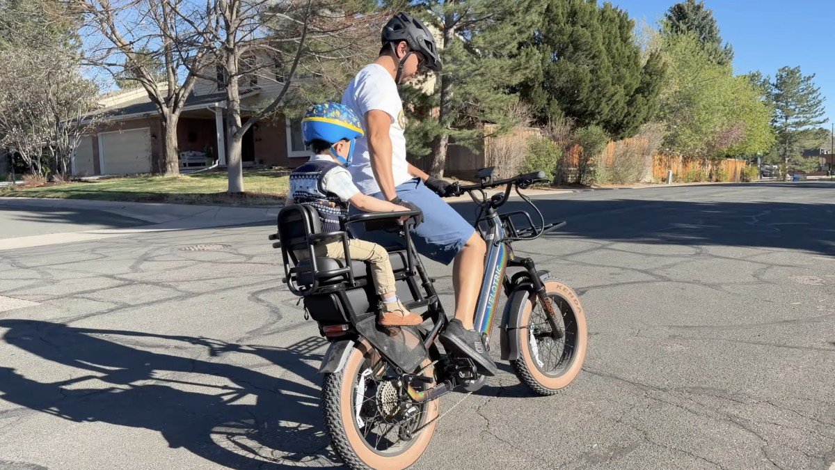 2026 Velotric GoMad child cargo.png