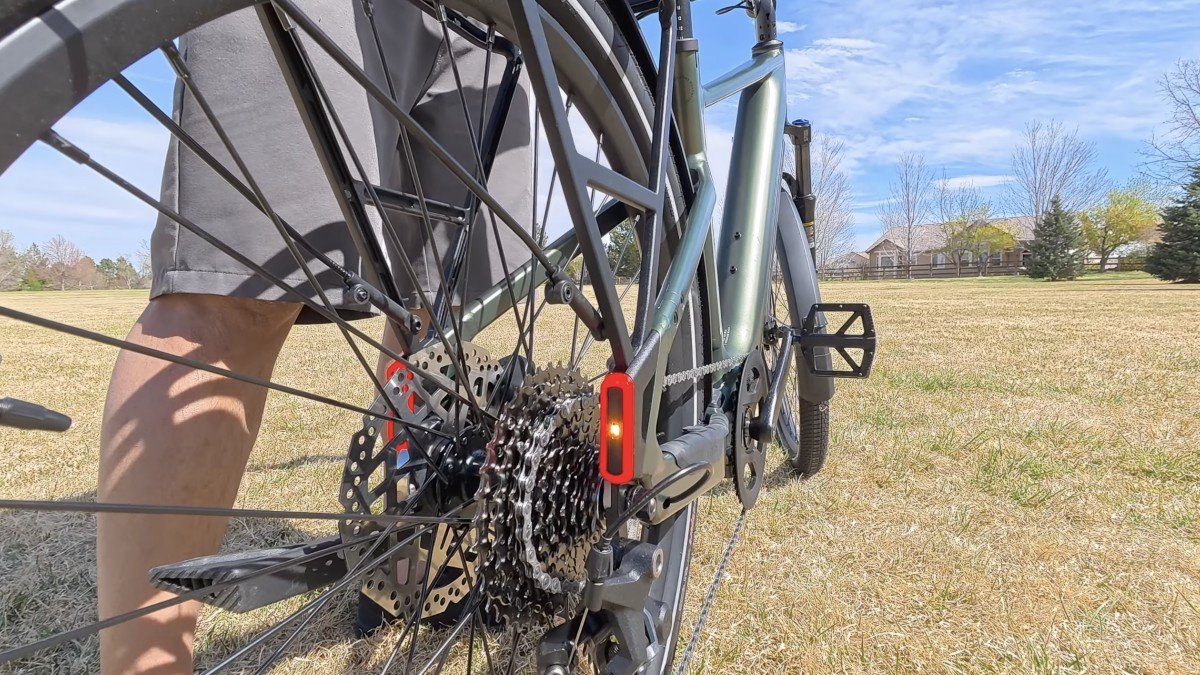 2026 Aventon Level 4 ADV tail light.png